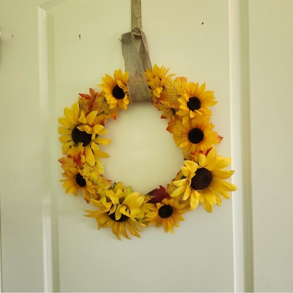 Hand Crafted Yellow Sunflower Floral Wreath  Summer Door Wall Decoration - Picture 6 of 11